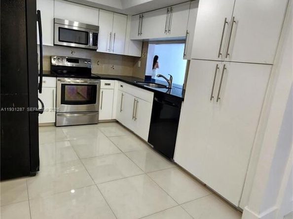 520 Brickell Key Dr A802, Miami FL 33131