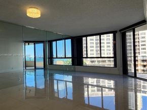 520 Brickell Key Dr A802, Miami FL 33131