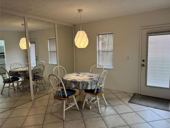 2861 Somerset Dr 318, Lauderdale Lakes FL 33311