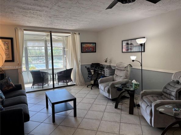 2861 Somerset Dr 318, Lauderdale Lakes FL 33311
