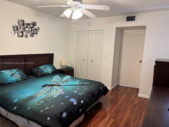 2861 Somerset Dr 318, Lauderdale Lakes FL 33311