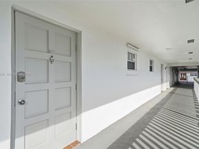 1200 Hillcrest Ct 306, Hollywood FL 33021