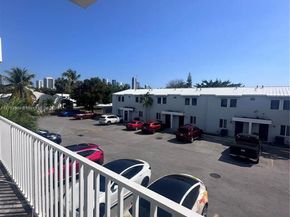 1955 NW 5th Pl 13, Miami FL 33136