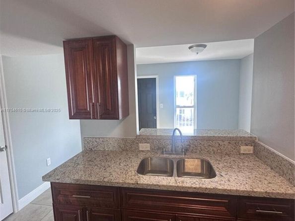 1955 NW 5th Pl 13, Miami FL 33136