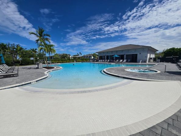 2705 SE 15th St, Homestead FL 33035