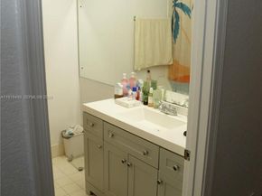 159 Hidden Ct Rd, Hollywood FL 33023