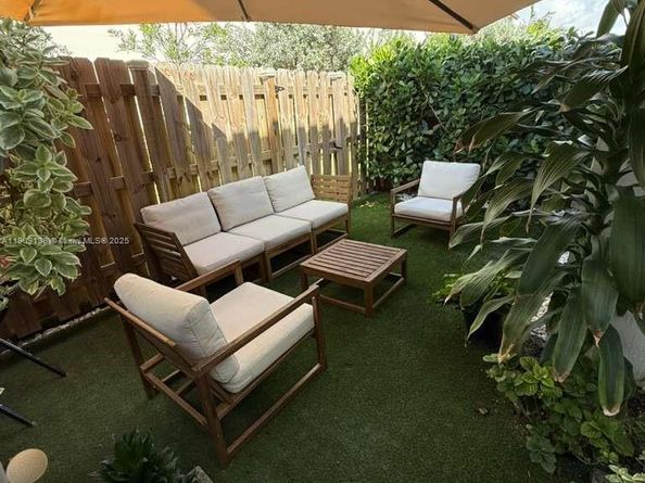 15929 SW 2nd Pl, Pembroke Pines FL 33027