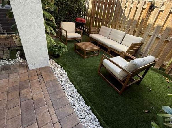 15929 SW 2nd Pl, Pembroke Pines FL 33027