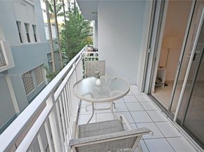 947 Lenox Ave 203, Miami Beach FL 33139