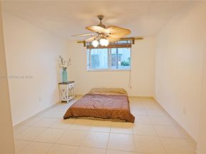 947 Lenox Ave 203, Miami Beach FL 33139