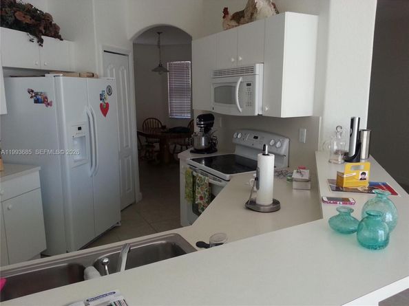 11050 NW 86th Ter ., Doral FL 33178