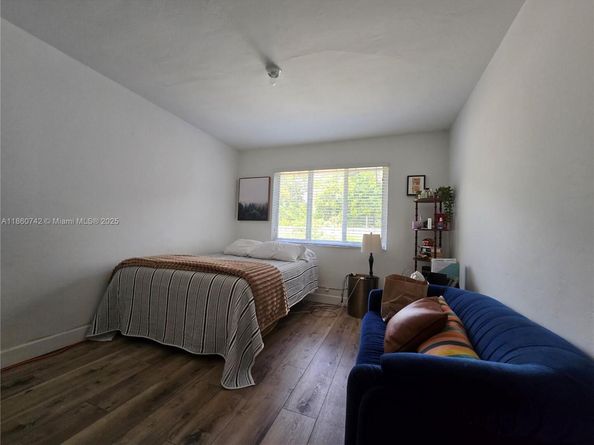 2281 NE 173rd St, North Miami Beach FL 33160