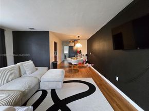 2281 NE 173rd St, North Miami Beach FL 33160