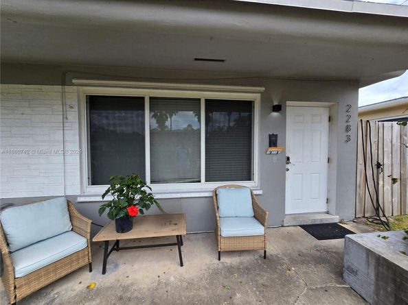 2281 NE 173rd St, North Miami Beach FL 33160