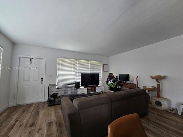 2281 NE 173rd St, North Miami Beach FL 33160