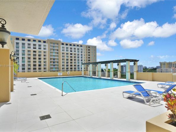 4242 NW 2nd St 804, Miami FL 33126