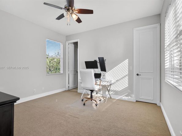 120 Villa Nueva Pl, Palm Beach Gardens FL 33418