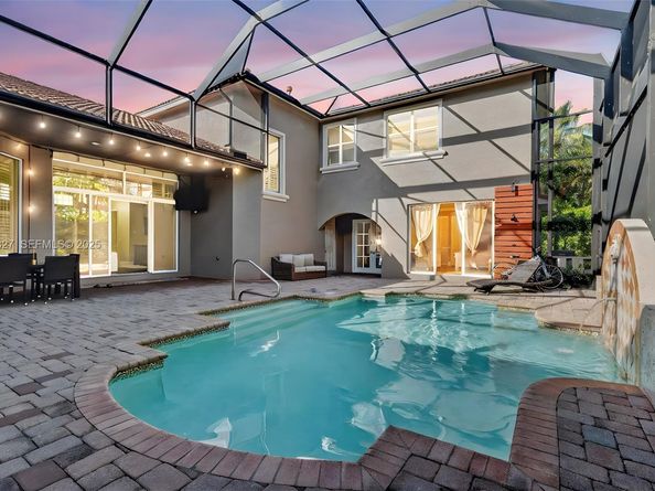 120 Villa Nueva Pl, Palm Beach Gardens FL 33418