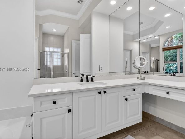 120 Villa Nueva Pl, Palm Beach Gardens FL 33418