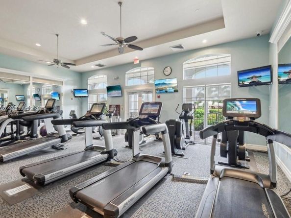 120 Villa Nueva Pl, Palm Beach Gardens FL 33418