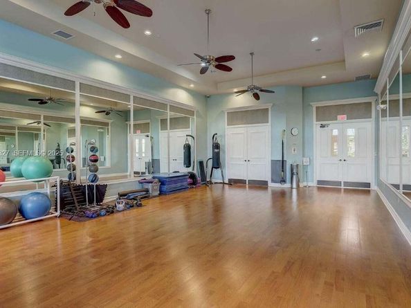 120 Villa Nueva Pl, Palm Beach Gardens FL 33418