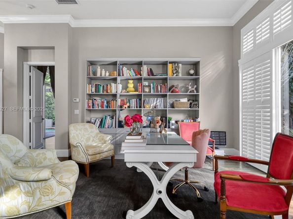 120 Villa Nueva Pl, Palm Beach Gardens FL 33418