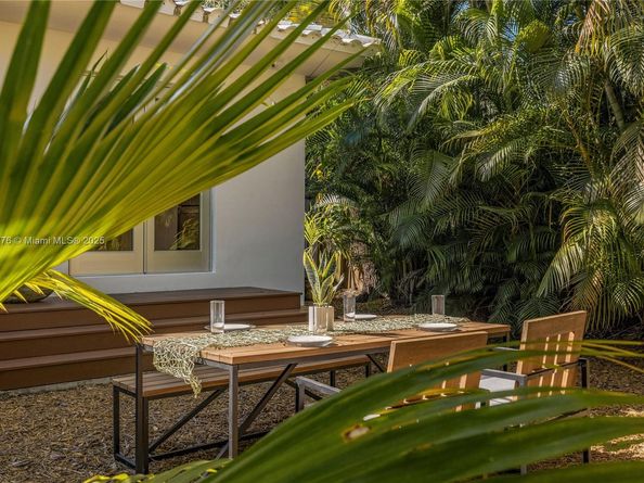 811 NE 71st St, Miami FL 33138