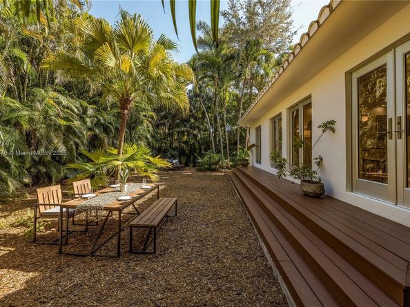 811 NE 71st St, Miami FL 33138