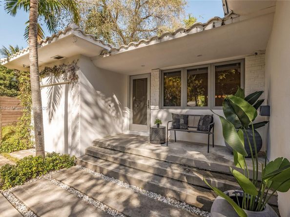 811 NE 71st St, Miami FL 33138