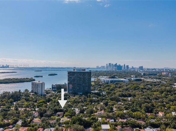 811 NE 71st St, Miami FL 33138