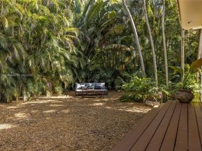 811 NE 71st St, Miami FL 33138