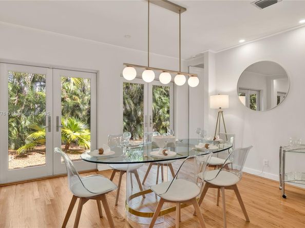 811 NE 71st St, Miami FL 33138