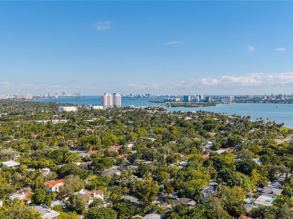 811 NE 71st St, Miami FL 33138