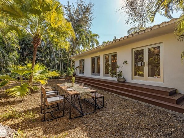 811 NE 71st St, Miami FL 33138