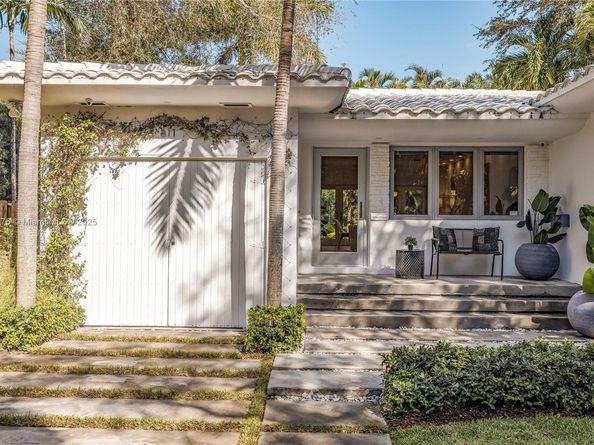 811 NE 71st St, Miami FL 33138