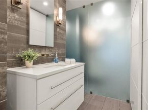 811 NE 71st St, Miami FL 33138