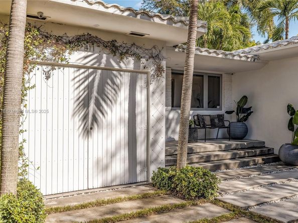 811 NE 71st St, Miami FL 33138