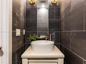 811 NE 71st St, Miami FL 33138