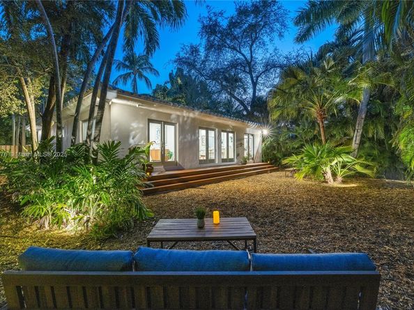 811 NE 71st St, Miami FL 33138