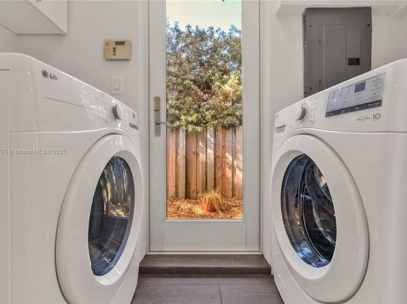 811 NE 71st St, Miami FL 33138