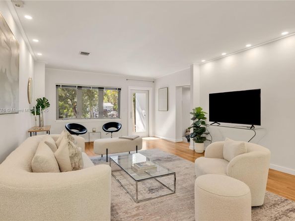 811 NE 71st St, Miami FL 33138