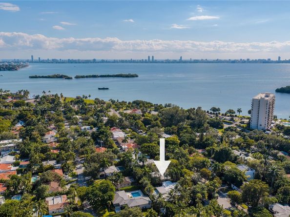 811 NE 71st St, Miami FL 33138