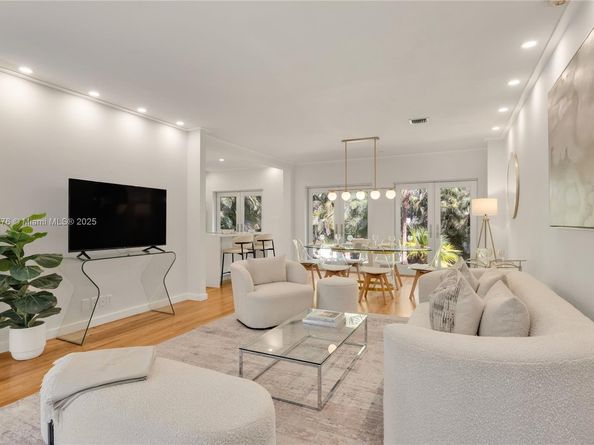 811 NE 71st St, Miami FL 33138