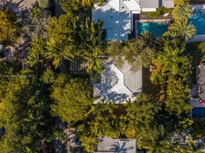 811 NE 71st St, Miami FL 33138