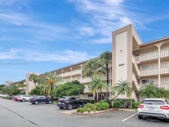2201 Lucaya Bnd K3, Coconut Creek FL 33066
