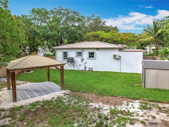 1535 NW 124th St, North Miami FL 33167