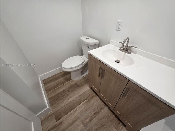 1535 NW 124th St, North Miami FL 33167