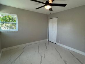 241 NE 55th St, Oakland Park FL 33334