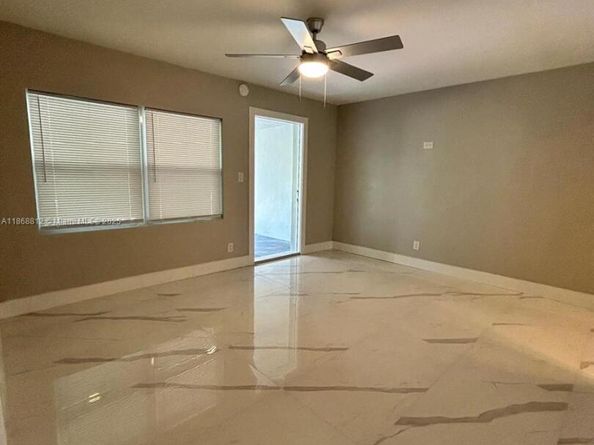 241 NE 55th St, Oakland Park FL 33334