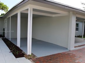 241 NE 55th St, Oakland Park FL 33334
